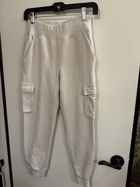 EUC alo sweatpant joggers // S